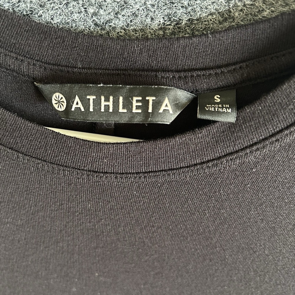 LOT Of 2 ATHLETA Women's Workout Sleeveless Tanks (Black & Grey) MEDIUM - Picture 4 of 12